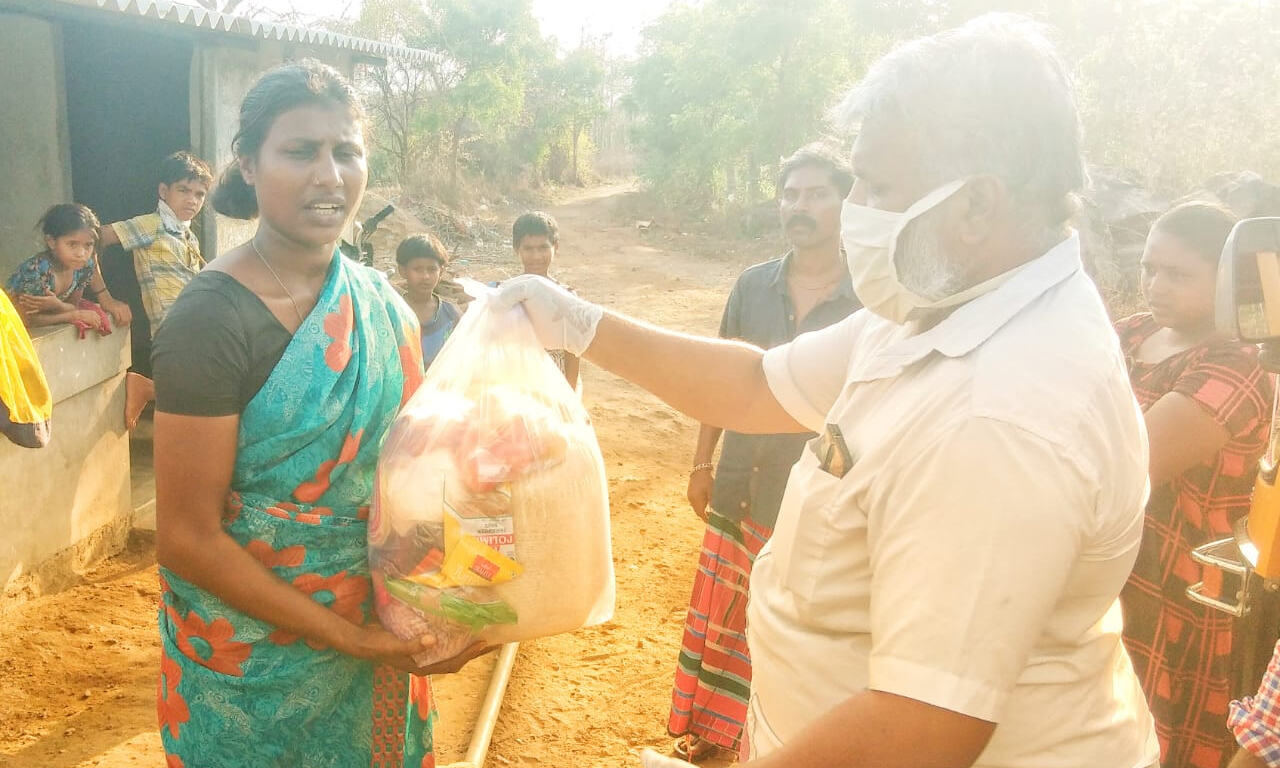 ലോക്ക് ഡൗണ്‍: ചെമ്മാണംതോട് കോളനി നിവാസികള്‍ പട്ടിണിയില്‍; തുണയായി എസ് ഡിപി ഐ