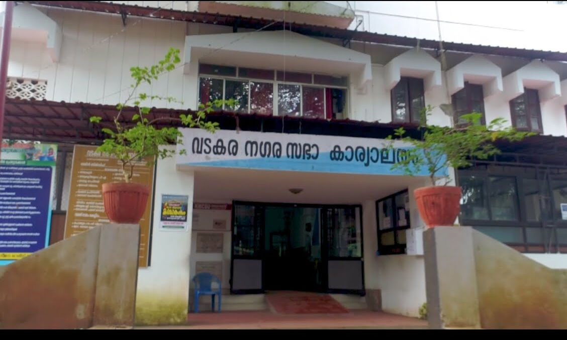 വടകര നഗരസഭ പൂര്‍ണമായും കണ്ടെയ്ന്‍മെന്റ് സോണില്‍