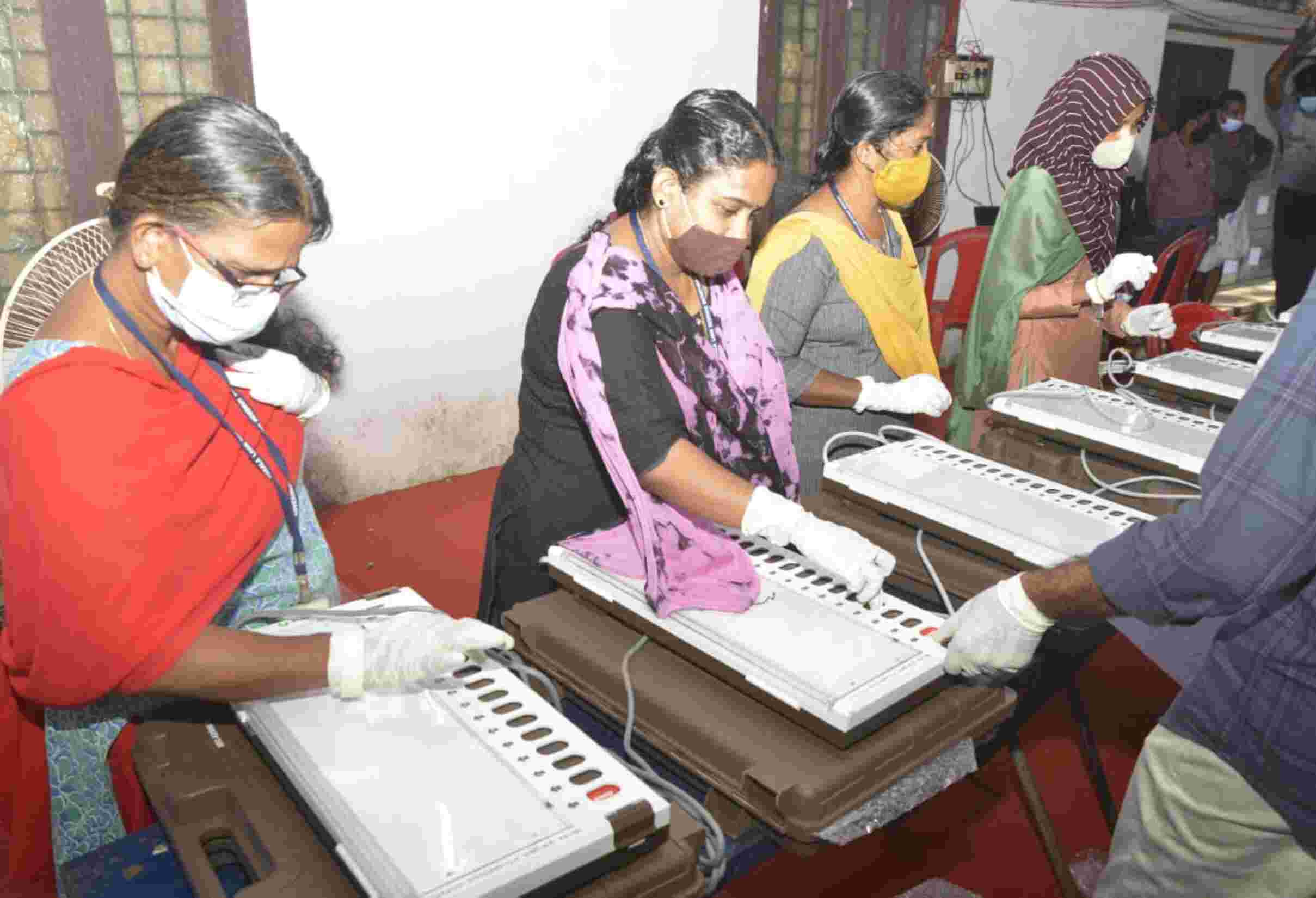 വോട്ടിംഗ് യന്ത്രങ്ങളുടെ പ്രവര്‍ത്തനക്ഷമത പരിശോധന അന്തിമഘട്ടത്തില്‍