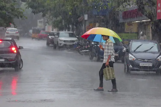 സംസ്ഥാനത്ത് ശക്തമായ മഴ രണ്ടു ദിവസം കൂടി; നാല് ജില്ലകളില്‍ ഓറഞ്ച് അലര്‍ട്ട്