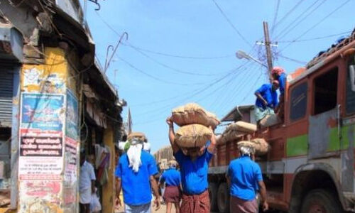 മാനന്തവാടി ടൗണിലെ ചുമട്ടുതൊഴിലാളി പണിമുടക്ക് പിന്‍വലിച്ചു