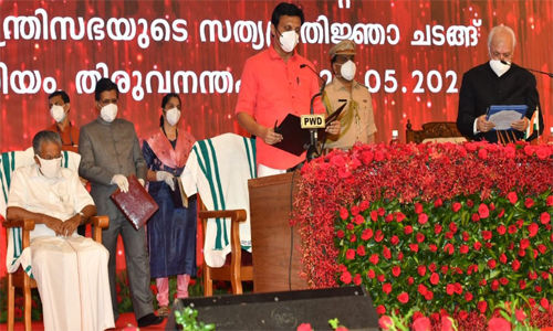 മന്ത്രിമാരായി സത്യപ്രതിജ്ഞ ചെയ്ത് സജി ചെറിയാനും പിഎ മുഹമ്മദ് റിയാസും