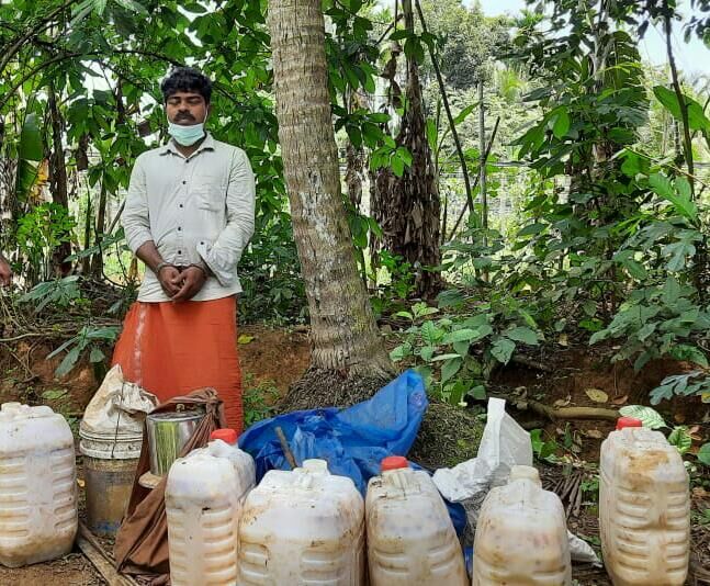 ചാരായവും വാറ്റും വാറ്റുപകരണങ്ങളും സഹിതം യുവാവ് അറസ്റ്റില്‍