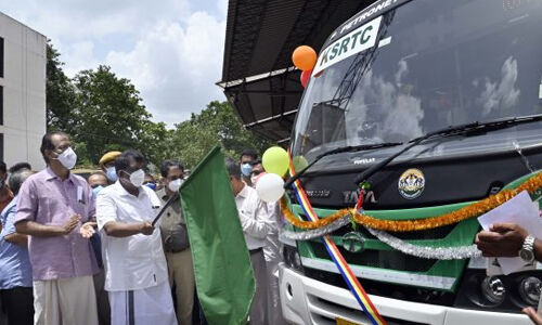 കെഎസ്ആര്‍ടിസിയുടെ ആദ്യ എല്‍എന്‍ജി ബസ് സര്‍വീസ് ഗതാഗതമന്ത്രി ഫ്ളാഗ് ഓഫ് ചെയ്തു