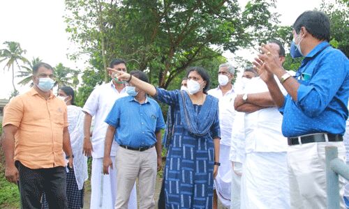 കനത്ത മഴ; ചാലക്കുടിയില്‍ സ്ഥിതിഗതികള്‍ വിലയിരുത്താന്‍ കലക്ടറെത്തി