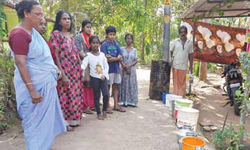 കുരുവിലശ്ശേരി കുന്നത്തുപാടം നിവാസികള്‍ കുടിവെള്ളത്തിനായി നെട്ടോട്ടത്തില്‍