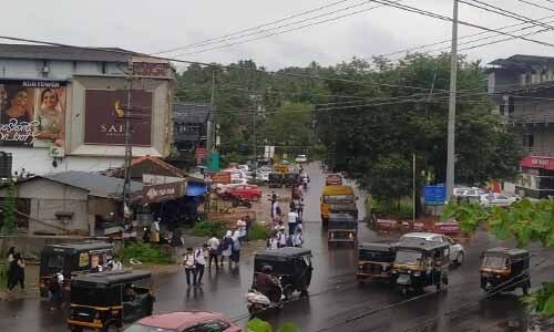 അരീക്കോട് വാഴക്കാട് ജംങ്ഷനില്‍ ഗതാഗത കുരുക്ക് രൂക്ഷമാകുന്നു