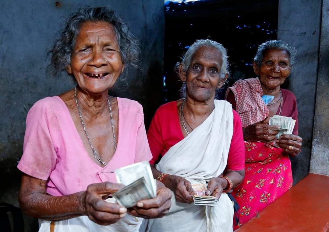 രണ്ട് മാസത്തെ ക്ഷേമ പെന്‍ഷന്‍ ഒരുമിച്ച് വിതരണം ചെയ്യും