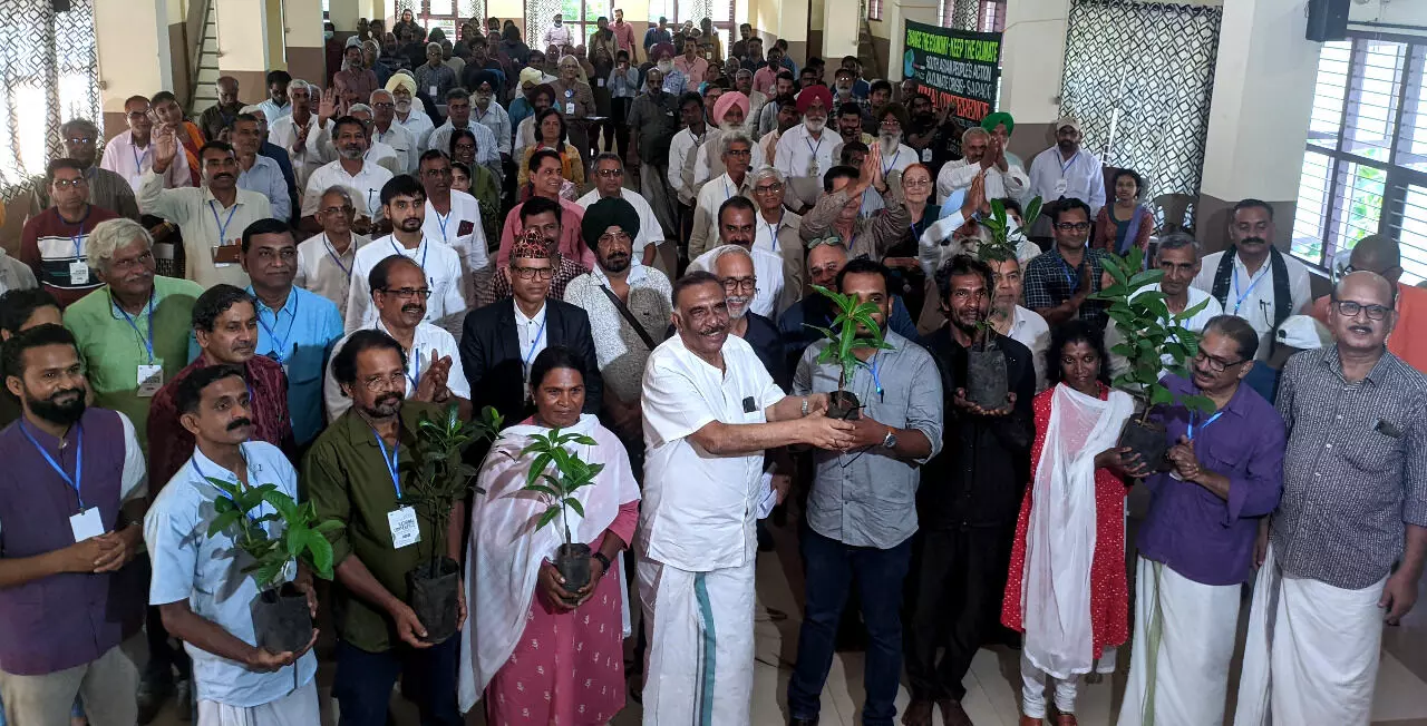 കാലാവസ്ഥാ പ്രതിസന്ധിയെ ചെറുക്കാൻ ഭിന്നതകൾ മാറ്റിവെച്ച് ഒറ്റക്കെട്ടായി ഇറങ്ങുക: സൗമ്യ ദത്ത