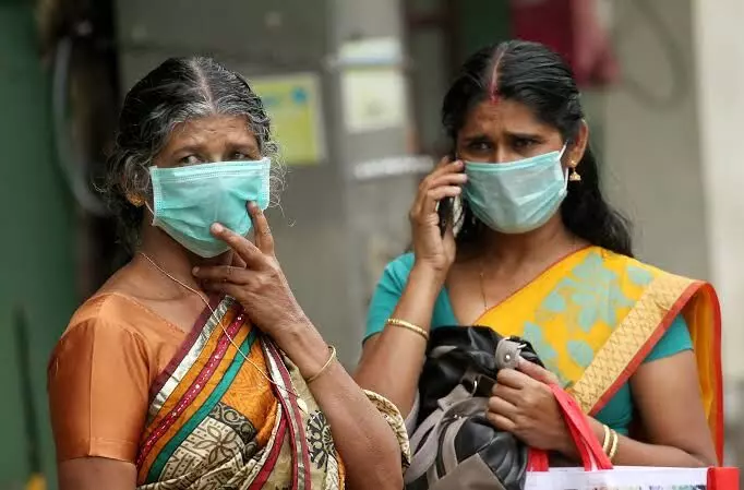 സംസ്ഥാനത്ത് വീണ്ടും മാസ്ക് നിർബന്ധം; ഉത്തരവ് ഇറക്കി ആരോഗ്യ വകുപ്പ്