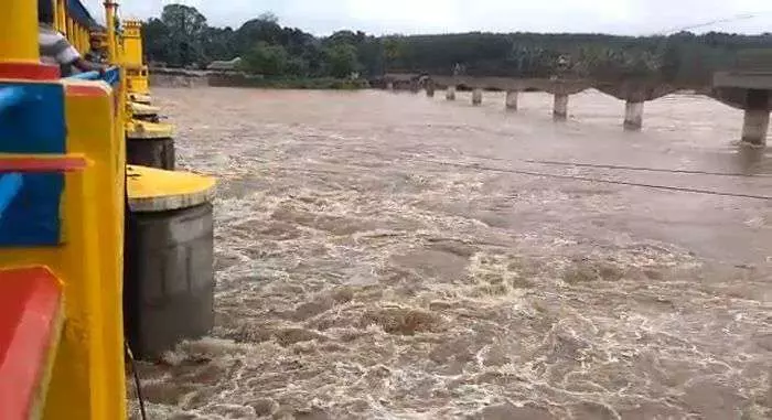 മഴക്കെടുതി; സംസ്ഥാനത്ത് ആറ് മരണം; 17കാരന്‍ ഷോക്കേറ്റ് മരിച്ചു