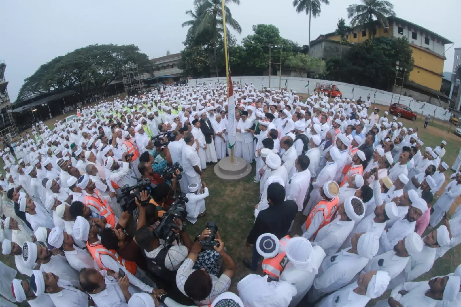 ജാമിഅഃ നൂരിയ്യഃ 61-ാം വാര്‍ഷിക സമ്മേളത്തിന് പ്രൗഢമായ തുടക്കം