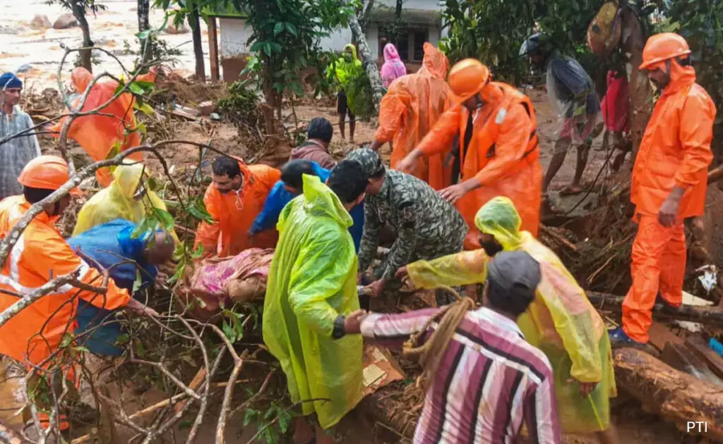 വയനാട് ദുരന്തം: മരണം 169; 75 മൃതദേഹങ്ങള്‍ തിരിച്ചറിഞ്ഞു