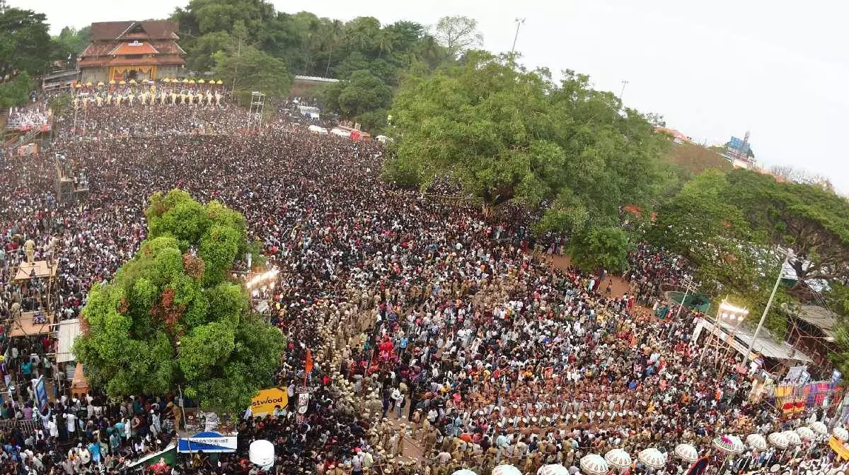 തൃശൂര്‍ പൂരം  കലക്കാതെ കലങ്ങുന്ന നീര്‍ച്ചുഴിയാണെന്ന് അജിത്ത് തമ്പുരാന്‍; പൂരം കലക്കല്‍ റിപോര്‍ട്ടിനെതിരെ സിപി ഐ മുഖപത്രം