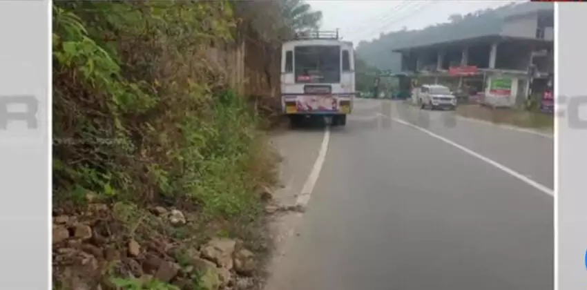 ഓടിക്കൊണ്ടിരുന്ന കെഎസ്ആര്‍ടിസി ബസില്‍ നിന്നും തെറിച്ചുവീണ് സ്ത്രീ മരിച്ചു