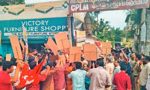 വിഭാഗീയത: സിപിഎം കരുനാഗപ്പള്ളി ഏരിയാ കമ്മറ്റി പിരിച്ചുവിട്ടു