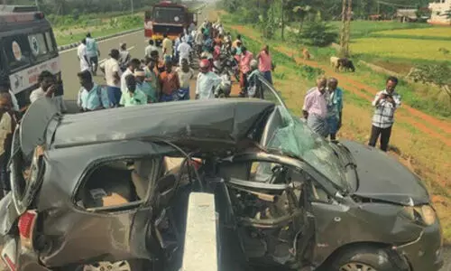 തമിഴ്‌നാട്ടില്‍ വാഹനാപകടം; കോഴിക്കോട് സ്വദേശിനികള്‍ക്ക് ദാരുണാന്ത്യം